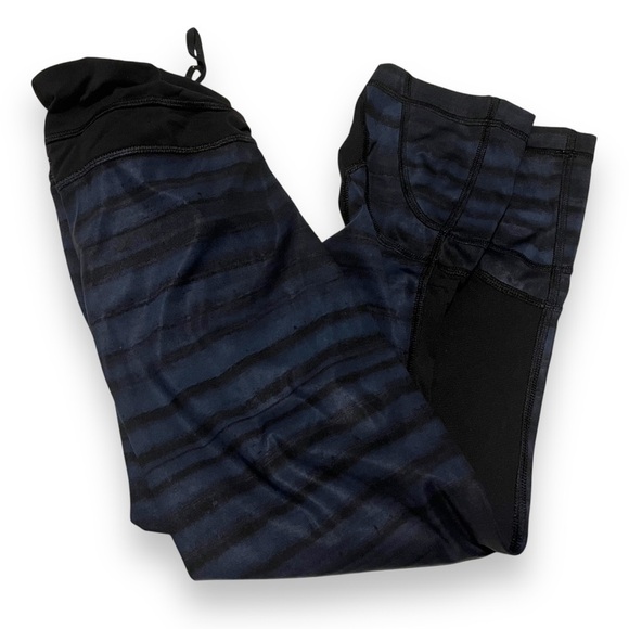 Lululemon Run Inspire Crop Luxtreme Size 6 GVBH/Black Activewear - Picture 1 of 7